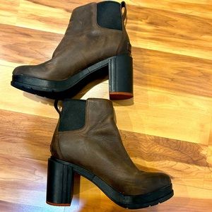 SOREL brown heeled booties size 8